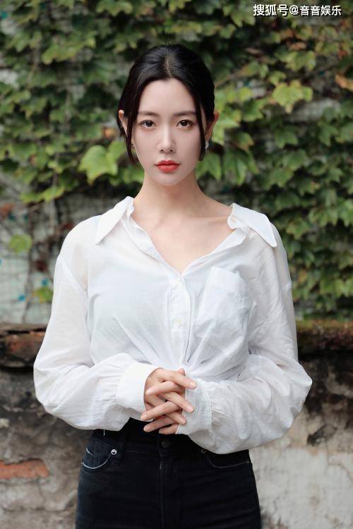 37间房主播跳舞 血色舞娘